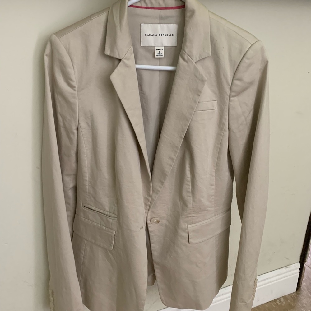 Size 8 Banana Republic Blazer